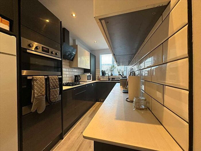 5 Bedroom Semi-Detached House To Rent In Chairmain Avenue, Stanmore, HA7