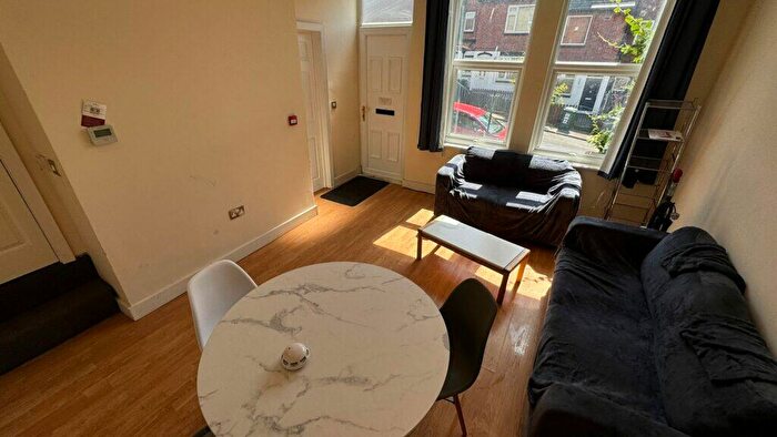 3 Bedroom Terraced House To Rent In Norman Grove, Kirkstall, LS5