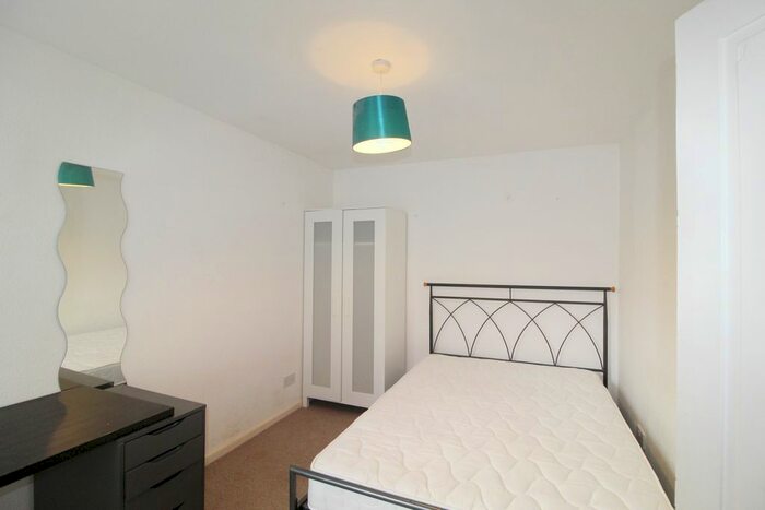 4 Bedroom Cottage To Rent In Sherborne Place, Cheltenham, GL52