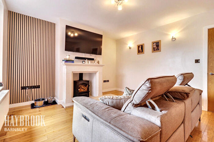 3 Bedroom Semi-Detached House For Sale In Porter Avenue, Pogmoor, S75