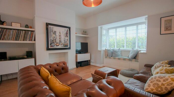 3 Bedroom Semi-Detached House To Rent In Burton Stone Lane, York, YO30