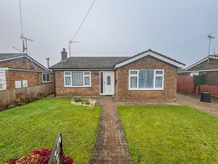 3 Bedroom Detached Bungalow To Rent In Abbotts Gardens, Whaplode, Spalding, PE12