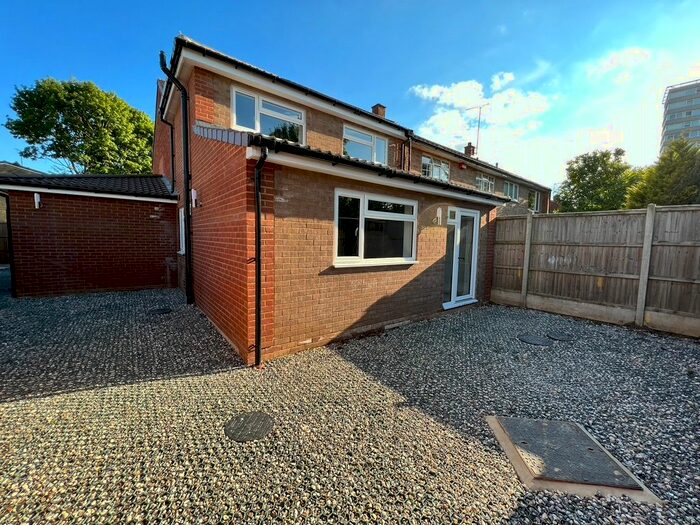 1 Bedroom Maisonette To Rent In Penn Road, Stevenage, Hertfordshire, SG1