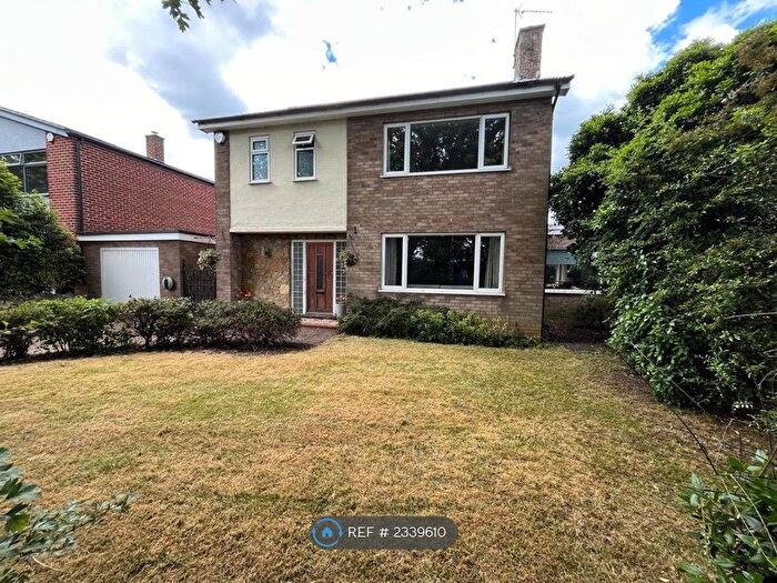 3 Bedroom Detached House To Rent In Polhill Avenue, Bedford, MK41