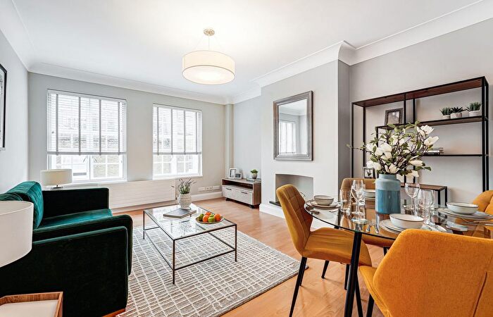 2 Bedroom Flat To Rent In Stafford Court, Kensington, London, W8