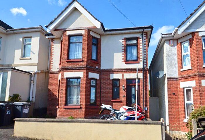 4 Bedroom Detached House For Sale In Frampton Road, Bournemouth, BH9