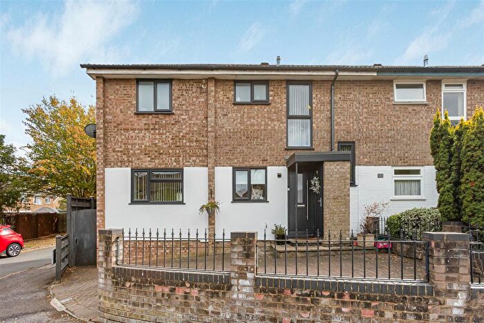 3 Bedroom Property For Sale In Westfield Court, St. Albans, AL4