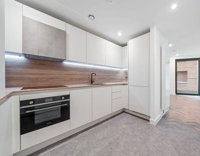 1 Bedroom Flat To Rent In Barratt Industrial Park, Gillender Street, E3