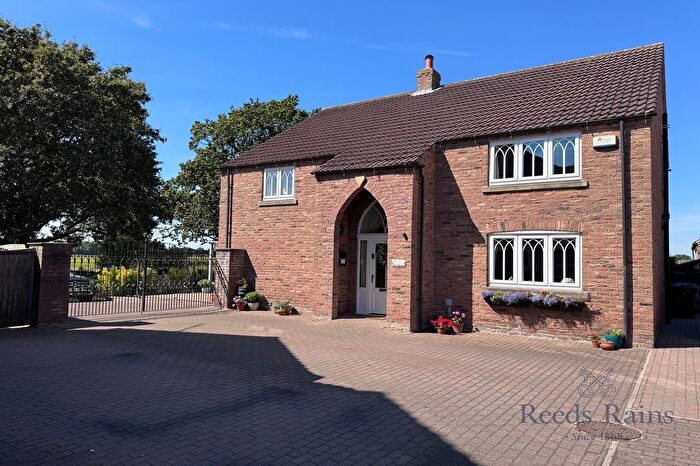 5 Bedroom Detached House For Sale In Park Avenue, Barlow, Selby, North Yorkshire, YO8