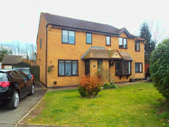 3 Bedroom Semi-Detached House To Rent In Winchester Close, Banbury OX16