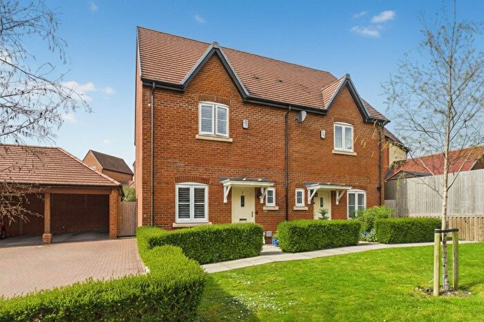 2 Bedroom Semi Detached House For Sale In Mallow Grove, Warfield, Berkshire, RG42