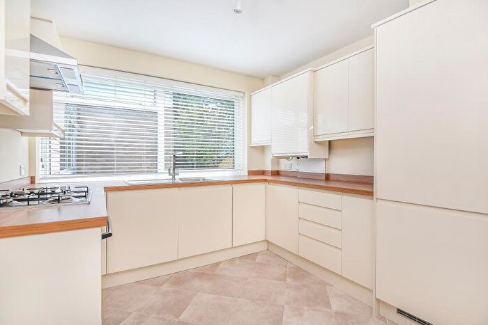 2 Bedroom Flat To Rent In Fairacre Court, Northwood, HA6