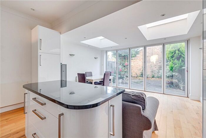 3 Bedroom Terraced House For Sale In Brookwood Road, London, SW18