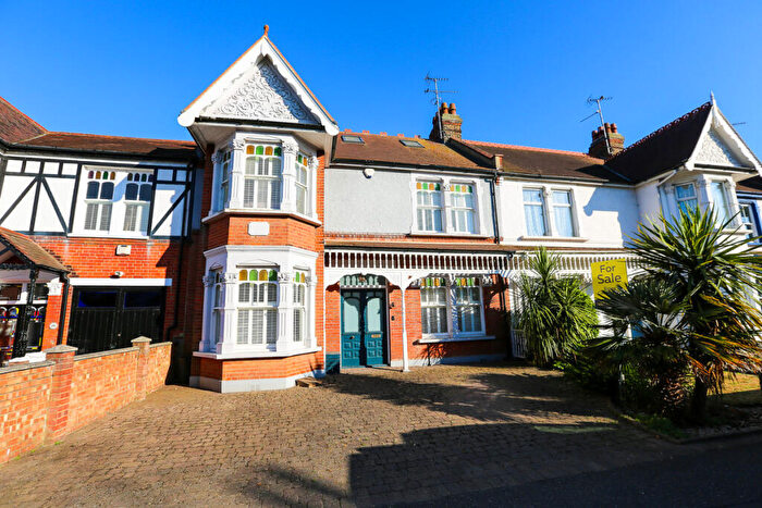 5 Bedroom Terraced House For Sale In Leigh Road, Leigh-on-sea, SS9