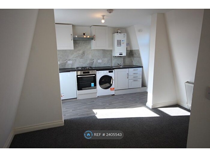 1 Bedroom Flat To Rent In Bedford Hill, London, SW12