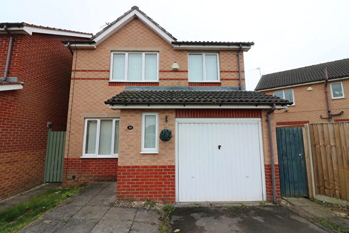 3 Bedroom Detached House To Rent In Noseley Way, Kingswood, HU7