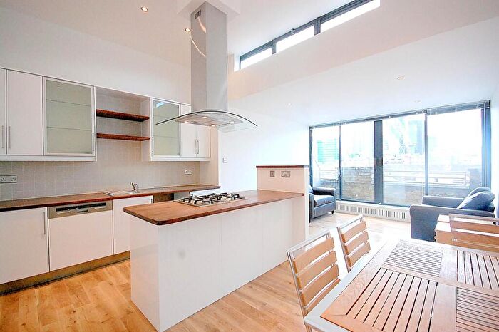 2 Bedroom House To Rent In Thrawl Street, Spitalfields, E1