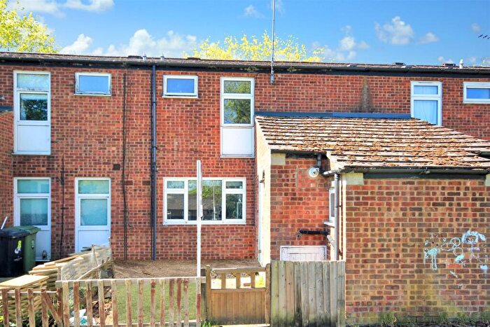 3 Bedroom Terraced House For Sale In Gannet Lane, Wellingborough, NN8