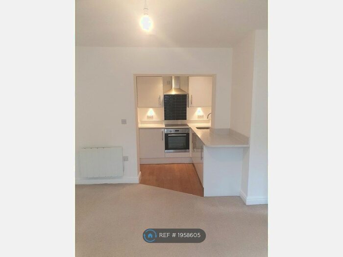 2 Bedroom Flat To Rent In Parish Ghyll Drive, Ilkley, LS29