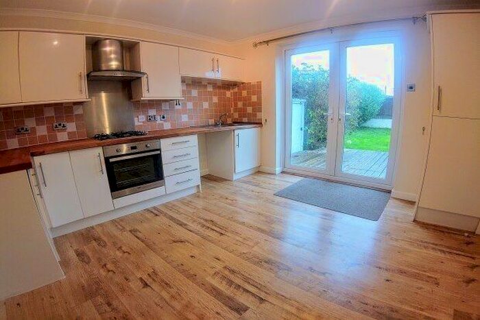 3 Bedroom Property To Rent In Roeselare Avenue, Torpoint, PL11