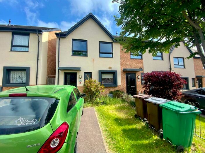 3 Bedroom House To Rent In Pym Walk, NG3