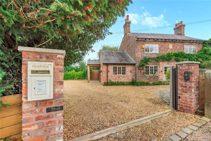 4 Bedroom Detached House For Sale In Chelford Road, Alderley Edge, Cheshire, SK9