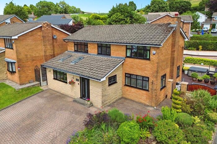 4 Bedroom Detached House For Sale In Oakcroft, Stalybridge, Cheshire, SK15