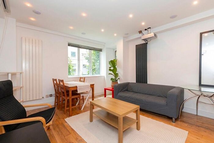 3 Bedroom Flat To Rent In Kilburn Priory, Kilburn Gate Kilburn Priory, NW6