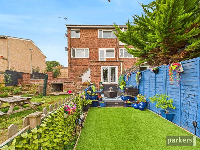 1 Bedroom Maisonette For Sale In Galsworthy Drive, Caversham, Reading, Berkshire, RG4