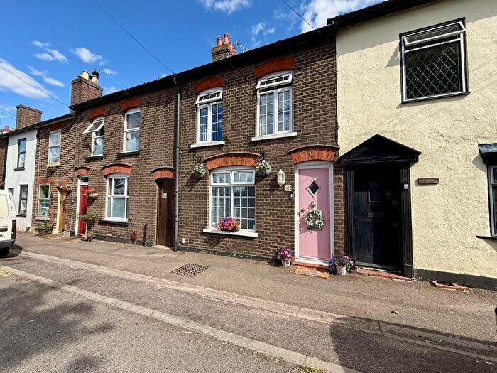 3 Bedroom Cottage For Sale In Church Road, Slip End, LU1