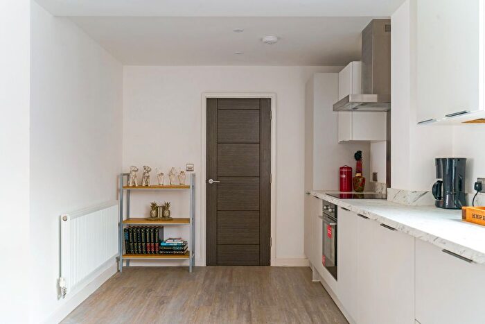 2 Bedroom Flat To Rent In Clarendon Street, Leamington Spa, CV32