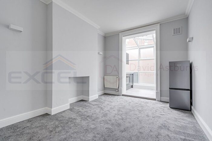 1 Bedroom Flat To Rent In Furness Road, Willesden Junction, London, NW10