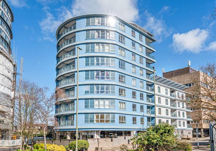 2 Bedroom Flat For Sale In Flat The Exchange, Oriental Road, Woking, Surrey, GU22