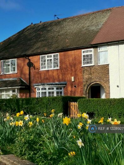 3 Bedroom Terraced House To Rent In Verdun Road, London, SW13