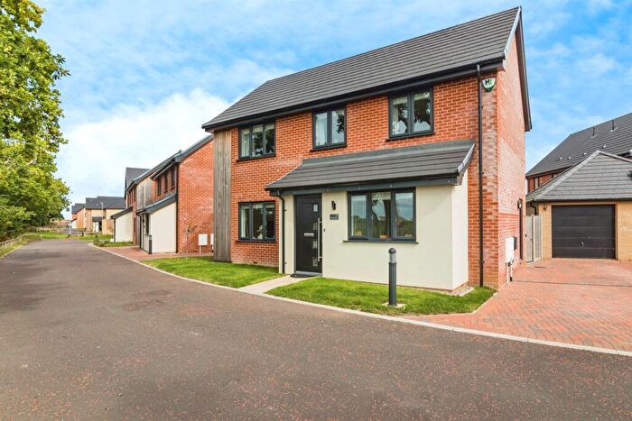 3 Bedroom Detached House For Sale In Lime Avenue, Oulton, Lowestoft, NR32