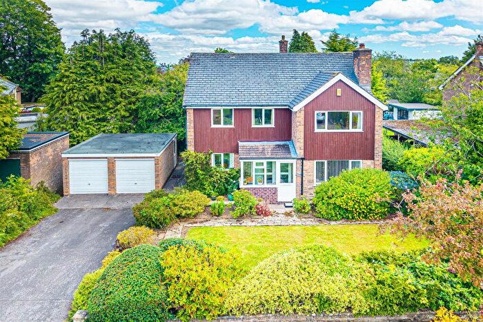 4 Bedroom Detached House For Sale In Burnt Stones Close, Sandygate, S10