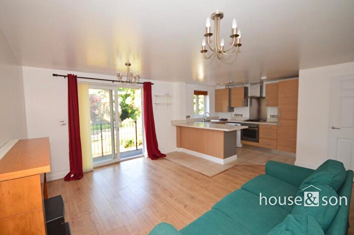 2 Bedroom Flat To Rent In Wellesley House, Wellington Road, Bournemouth, BH8