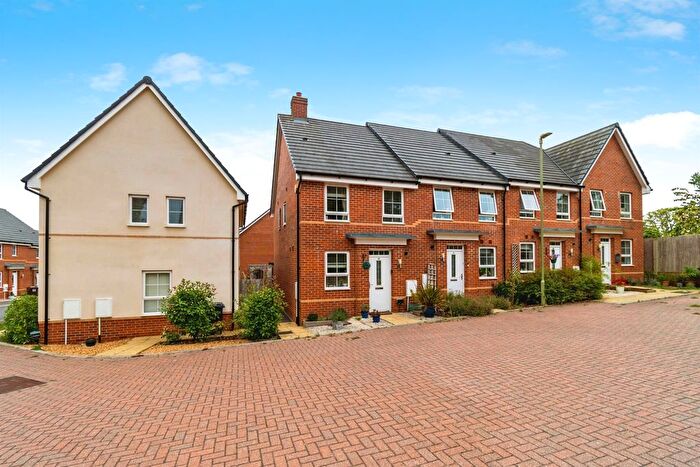 2 Bedroom End Of Terrace House For Sale In Doris Bunting Road, Ampfield, Romsey, SO51