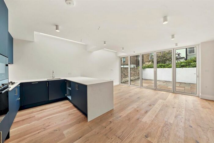 2 Bedroom Flat To Rent In Fernhead Road, London, W9