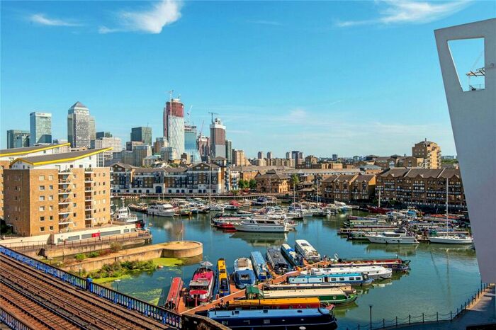 1 Bedroom Apartment To Rent In Commercial Road, E14