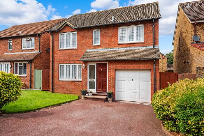4 Bedroom Detached House For Sale In Claydon Drive, Beddington, CR0