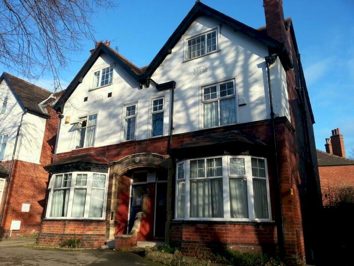 8 Bedroom Semi-Detached House To Rent In St Michaels Villas, Headingley, Leeds, LS6