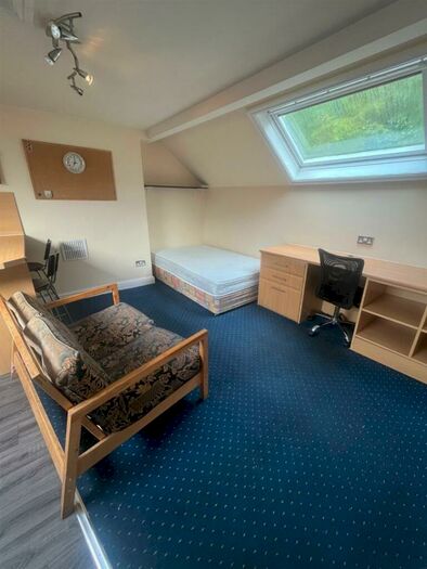 Studio To Rent In Room, Bankfield Road, Huddersfield, HD1