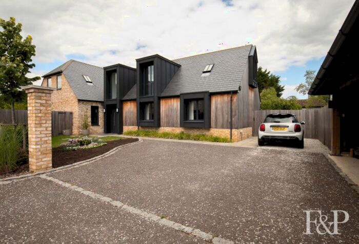 4 Bedroom Detached House For Sale In Bracknell Road, Bracknell, Berkshire, RG42