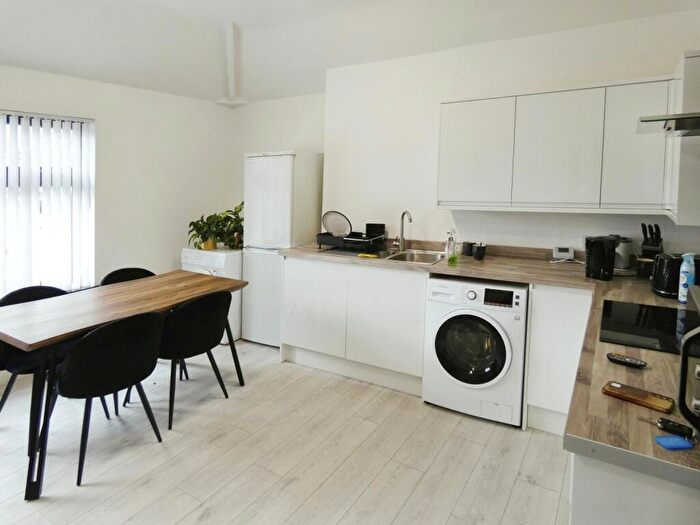 2 Bedroom Apartment To Rent In Chesterfield Road North, Mansfield, NG19