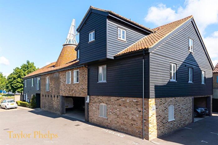 2 Bedroom Apartment For Sale In Buryfield Maltings, Ware, SG12