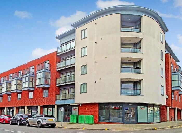 2 Bedroom Flat To Rent In Thompson Court, Chelmsford, CM1