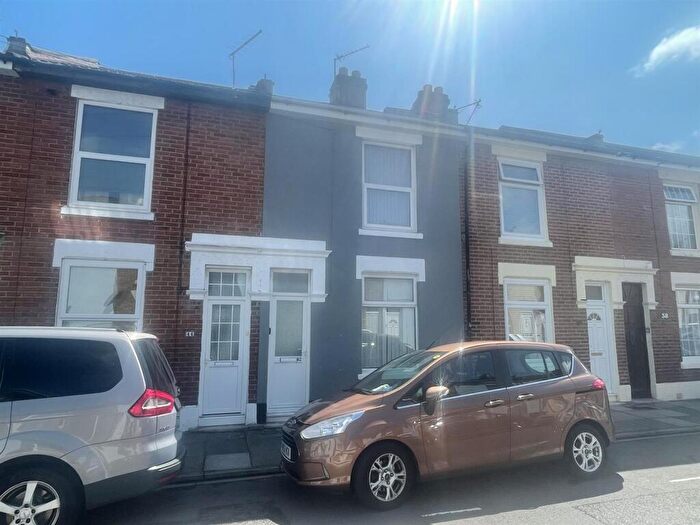 2 Bedroom House To Rent In Brompton Road, Southsea, PO4