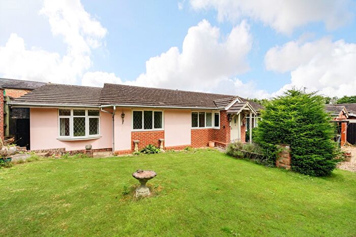 3 Bedroom Bungalow To Rent In Tidmarsh Road, Pangbourne, Reading, Berkshire, RG8