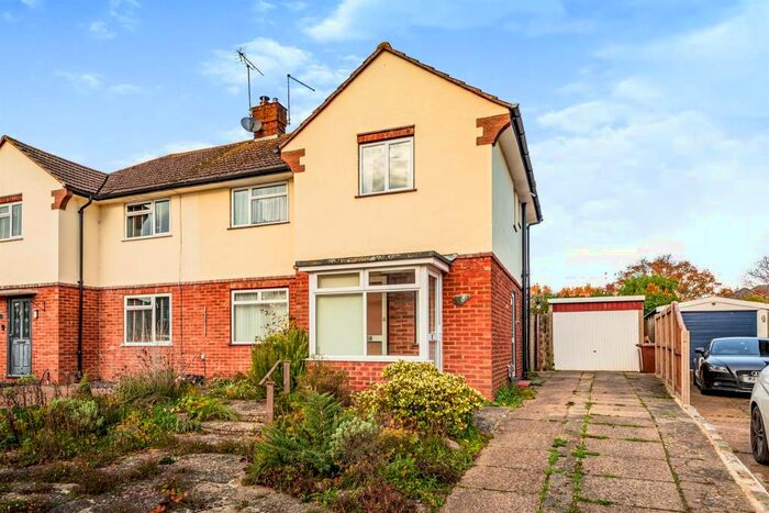 3 Bedroom Semi-Detached House For Sale In Easter Way, South Godstone, Godstone, RH9